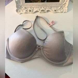 Victoria secret Lightly Lined Full-Coverage Bra in light gray